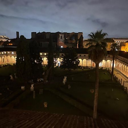 Camera X2 Con Magnifica Vista Sul Chiostro Di Michelangelo E Le Terme Di Diocleziano Rome Luaran gambar